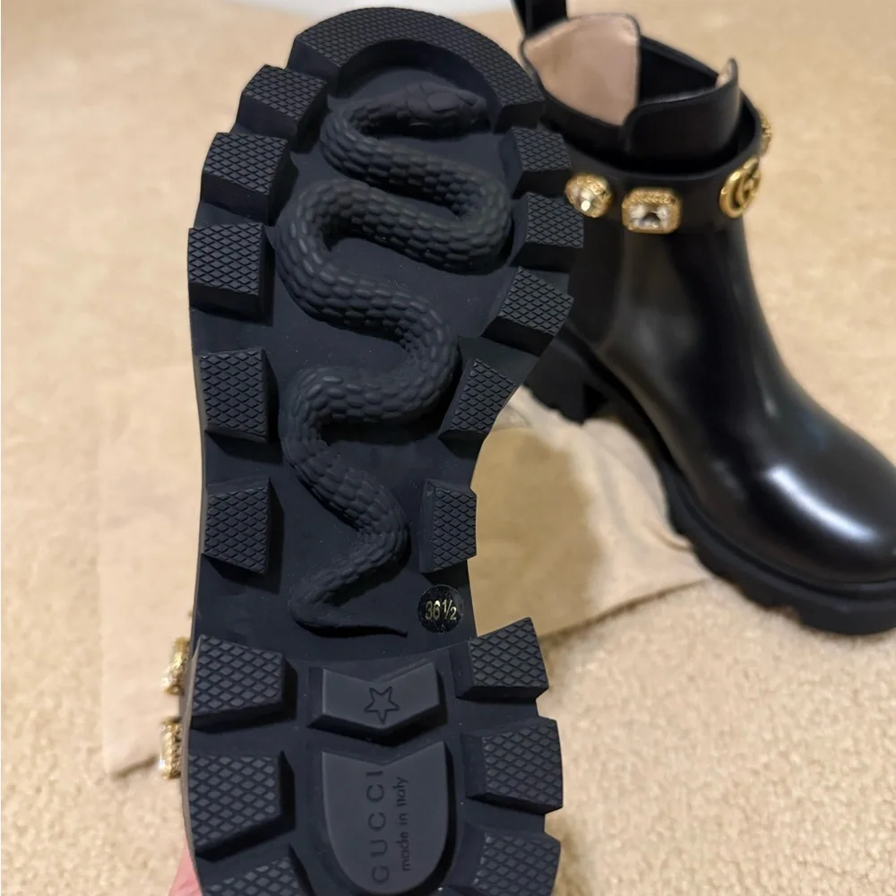 STUNNING! NEW! Gucci Trip Logo Strap Chelsea Boot -6.5 - Picture 9 of 14